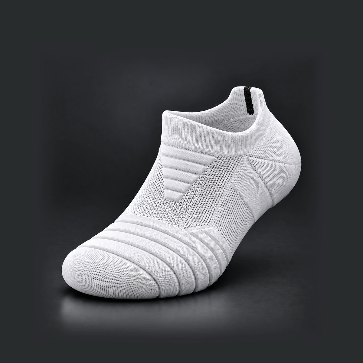 The white CourtMatrix Low padel sock on its own