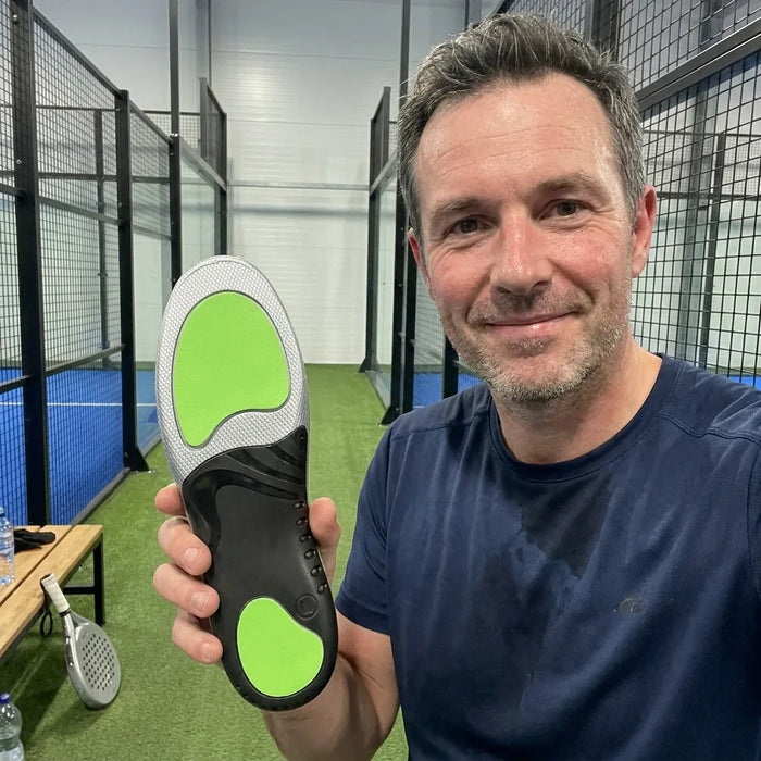 Padel player with SOLVIX insole