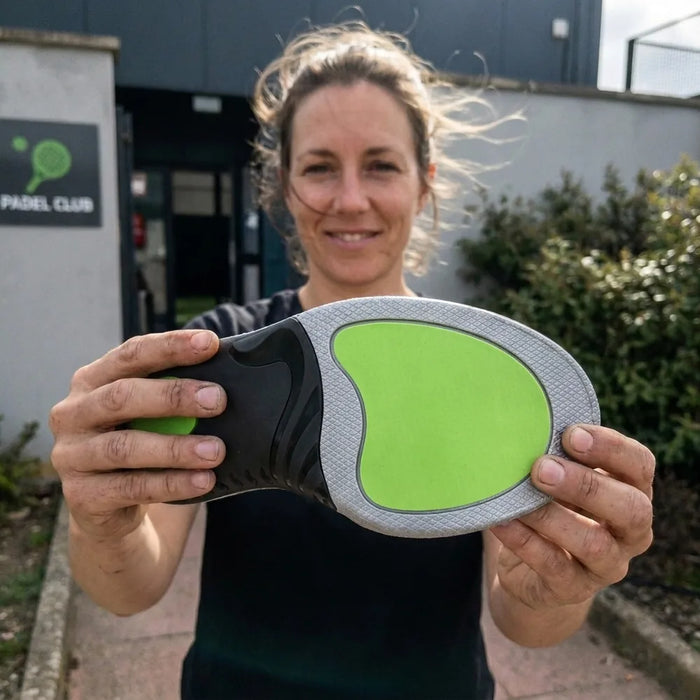 Padel player with SOLVIX insole