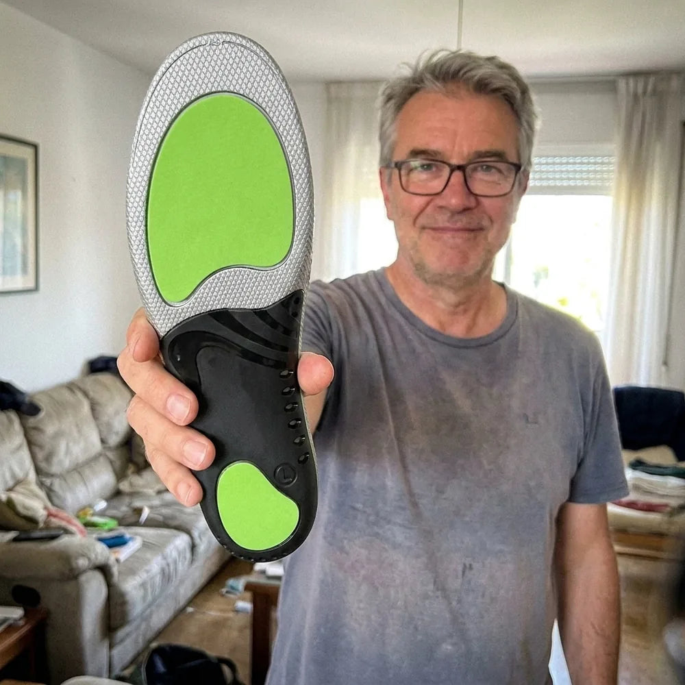 Padel player with SOLVIX insole